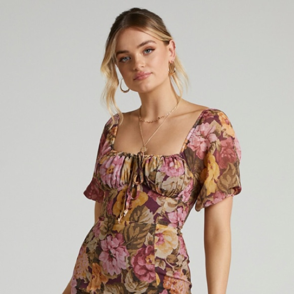 SHOWPO JASALINA MIDAXI DRESS - PUFF SLEEVE DRESS IN CLASSIC FLORAL size 4 - Picture 7 of 7
